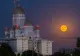 Catedrala Națională și Superluna: Imagini rare surprinse de unul dintre cei mai buni fotografi români - GALERIE
