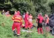 Tânăr atacat de o ursoaică cu pui în timp ce își căuta un animal rătăcit în pădure