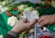 Vești bune pentru pensionari: ce se întâmplă cu tichetele de ajutor social pentru încălzire și alimente 