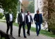 „Asta pățești când ieși la o cafea în Suceava!” Cum a fost surprins Ciolacu la o terasă, alături de Grindeanu