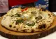 Pizza cu foiță de aur și trufe negre, noua fiță în materie culinară. Ciocolata de Dubai riscă să devină istorie