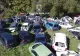 Afacere ilegală cu dezmembrări auto în Brașov: zeci de mașini scoase din uz, găsite pe un câmp