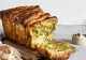 Pâine de casă cu usturoi, unt și pătrunjel în aluat. Delicioasă și ușor de preparat