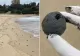 Două dintre cele mai populare plaje, ÎNCHISE după apariția unor bile negre misterioase în apă. Autoritățile, în stare de alertă maximă