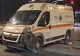 Ambulanță aflată în misiune, implicată într-un accident, la Constanța. Mașina cu care s-a ciocnit a fost proiectată într-un copac