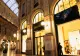 Român, prins după ce a încercat să jefuiască un magazin de lux din Milano: bărbatul a ochit bunuri în valoare de aproximativ 150.000 de euro