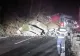 Traficul pe Valea Oltului, în zona în care au căzut stânci uriașe de pe versanți, a fost reluat. FOTO+VIDEO