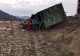 Accident mortal pe DN17, în Bistrița Năsăud. Un TIR s-a răsturnat peste o mașină: șoferul a decedat, alte două persoane au fost rănite