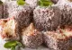 Rețetă de prăjitură tăvălită cu cocos – Desertul perfect pentru masa de Crăciun