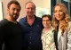 Tablou de FAMILIE! Iulia Vântur, alături de părinții săi și Salman Khan. Aniversare în familia blondinei