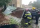 Vremea rea face ravagii în țară. 70 de mașini distruse de furtuna extremă din Capitală. Sute de pasageri blocați în tren. Drumuri blocate de nămeți