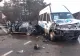 Accident nimicitor, în Bistrița: după impactul cu un microbuz, mașina a fost aruncată în alt autoturism și s-a oprit în stâlp. Un pieton, rănit de firele smulse