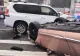 Impact violent pe un bulevard din Ploiești: o mașină s-a răsturnat după ce s-a izbit de un SUV parcat. 3 persoane au fost rănite