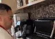 Cum faci grătar după o rețetă ROMÂNEASCĂ. Adrian Minune face minuni la la grătar - VIDEO 