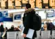 Probleme tehnice la o companie aeriană. Pasagerii au primit e-mailuri eronate privind întârzierea zborurilor