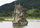 Locul din România unde diavolul a încercat să blocheze cursul unui râu. Unde se află Piatra Dracului, un tărâm plin de frumusețe și legende
