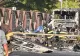 Un avion s-a prăbușit peste un autobuz, pe autostradă. Intervenție disperată pentru salvarea victimelor - VIDEO