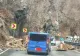 Trafic îngreunat pe DN66 din cauza căderii de piatră de pe versant. Avertismentul drumarilor