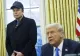 Trump îi alină suferința lui Elon Musk. Președintele SUA își cumpără o maşină Tesla în semn de susţinere