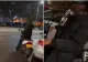 Scene revoltătoare pe un bulevard din București: un livrator asiatic îi cere unui motociclist să-l învețe să conducă pentru că nu are permis - VIDEO