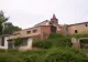 Un sat pitoresc a fost scos la vânzare pentru 60.000 de euro. Are 9 case, ferme și un turn de biserică