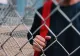 Elev găsit inconștient în toaletă, cu o sticlă lângă el. Caz revoltător într-o școală din România