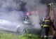 Incendiu în miez de noapte pe o stradă din Giurgiu: o mașină parcată a fost cuprinsă de flăcări