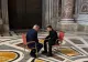 Donald Trump, discuții cruciale cu Volodimir Zelenski la Vatican. Imaginile care au făcut înconjurul planetei