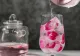 Ce este apa de trandafiri și ce beneficii nebănuite are. Toate femeile TREBUIE să-și prepare acest elixir al frumuseții