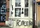 Continuă vânătoarea de români în Irlanda de Nord. Casele au fost mâzgălite cu graffiti „Out Romanian”