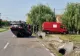 Accident demn de cascadorii râsului în județul Timiș. O mașină s-a răsturnat în mijlocul șoselei, după ce a lovit un cap de pod