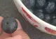 Afine cu „mesaj secret”? Un român susține că a găsit un cod ciudat imprimat pe un fruct cumpărat din supermarket