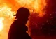 Incendiu de proporții în județul Brașov: 25 de persoane evacuate din cauza flăcărilor violente