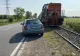 Se întâmplă în România. Mașină mutată de călătorii unui tren, în Rădăuți. Șoferul a blocat calea ferată! VIDEO
