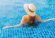 Cum îți dai seama dacă apa din piscină are prea mult clor. Specialiștii demontează un mit răspândit