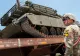 România va plăti milioane de euro pentru transportul tancurilor pe trenuri ruginite. Exasperați, generalii NATO cer un Schengen militar 