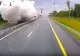 Explozie uriașă: o cisternă a fost spulberată pe autostradă