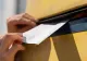 Escrocheria cu facturile false face din ce în ce mai multe victime. Românii, avertizați - la ce trebuie să fie atenți