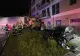 TIR scăpat de sub control la Cluj: a lovit două mașini parcate și un stâlp, apoi s-a izbit de o clădire