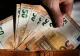 Băncile europene au ajuns le spună clienților să-și țină banii la saltea. Ce le-a determinat să emită acest avertisment