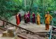 Un român care s-a făcut călugăr budist a murit într-un accident de funicular în Sri Lanka, alături de alți șase călugări 