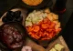 Cum să prepari vegeta acasă. Este bio, fără conservanți sau alți aditivi. Mixul de legume, ideal pentru a potența gustul ciorbelor sau al altor preparate