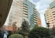 Incendiu de la un hotel din București a fost lichidat. Persoana cu arsuri pe mâini a fost internată la spital VIDEO
