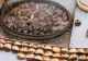 Ce trebuie să faci cu castanele înainte de a le pune la cuptor. Trucul care te va ajuta să le cureți ușor după coacere