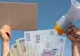 Românii care l-au huduit pe Bolojan la Carei au fost amendați. Cât au fost nevoiți să scoată din buzunare pentru forma lor de protest