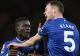 Scenă incredibilă la meciul Manchester United - Everton: un jucător și-a pălmuit colegul și a fost eliminat. Fanii lui United au ținut un moment de reculegere pentru „Mani”