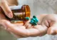 Românii așteaptă 3 ani pentru medicamente inovatoare. Guvernul a luat de la cetățeni, dar nu oferă acces la sănătate