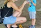 Tragedie în Harghita: un copil de un an și cinci luni a murit după ce a fost lovit de mașina condusă de mama sa