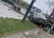 Accident pe Șoseaua Petricani, din București. O șoferiță s-a oprit cu bolidul într-un stâlp FOTO