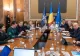 Bolojan sfidează. Premierul s-a întâlnit cu reziștii Tudor Chirilă și Marius Moga în ziua moțiunii, ce aranjamente se fac